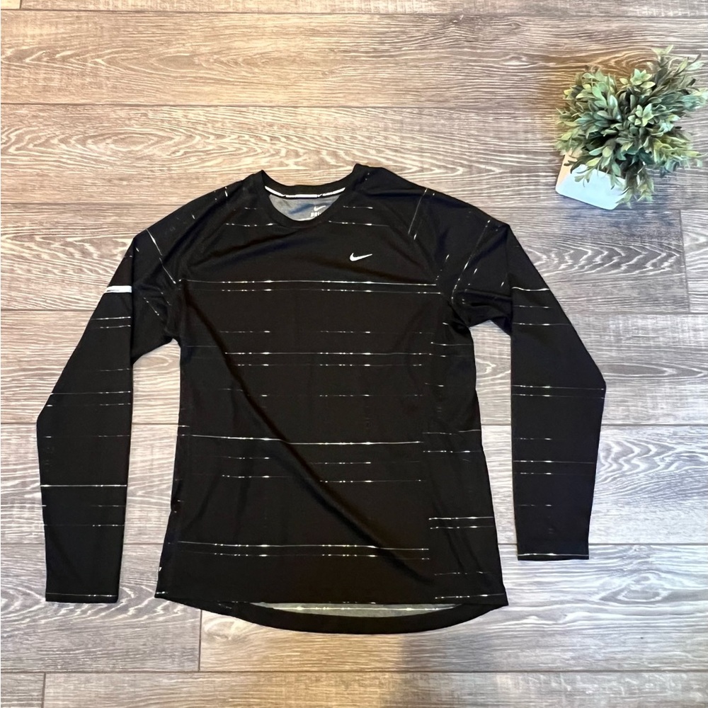 Nike Men's Black Breathable Running Long Sleeve Shirt